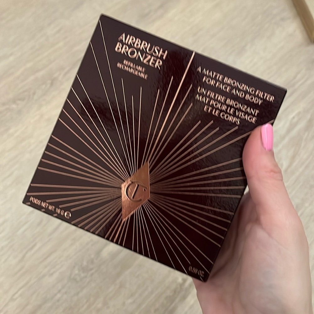 Charlotte Tilbury Airbrush Matte Bronzer. Safe 2 medium. NEW